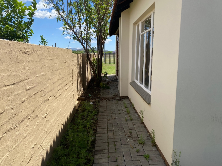3 Bedroom Property for Sale in Waterkloof East North West
